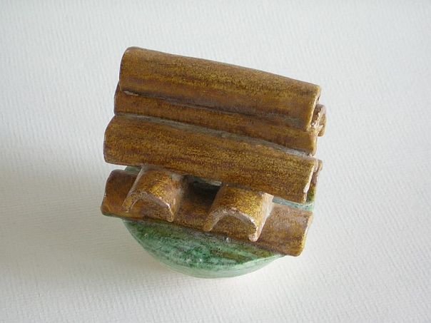 Roof tile shaped food – (2868)